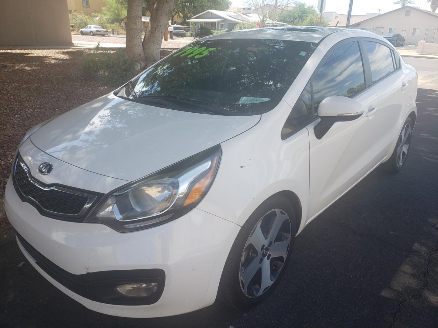 2013 Kia Rio ex (KNADN4A33D6) with an 1.6L L4 DOHC 16V engine, 6-Speed Automatic transmission, located at 323 E Dunlap Ave., Phoenix, AZ, 85020, (602) 331-9000, 33.567677, -112.069000 - 2013 Kia Rio EX,......A Must See!!... No accidents,.... Ice cold AC. The car is gorgeous inside and out. Power windows, Power door locks, Stereo/ CD Player, Phone sync, Bluetooth, Backup camera, Satellite compatible, navigation, Beautiful Black interior with Black leather seats in near perfect condi - Photo#0